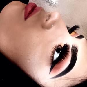 Meet your Posher, Daniela